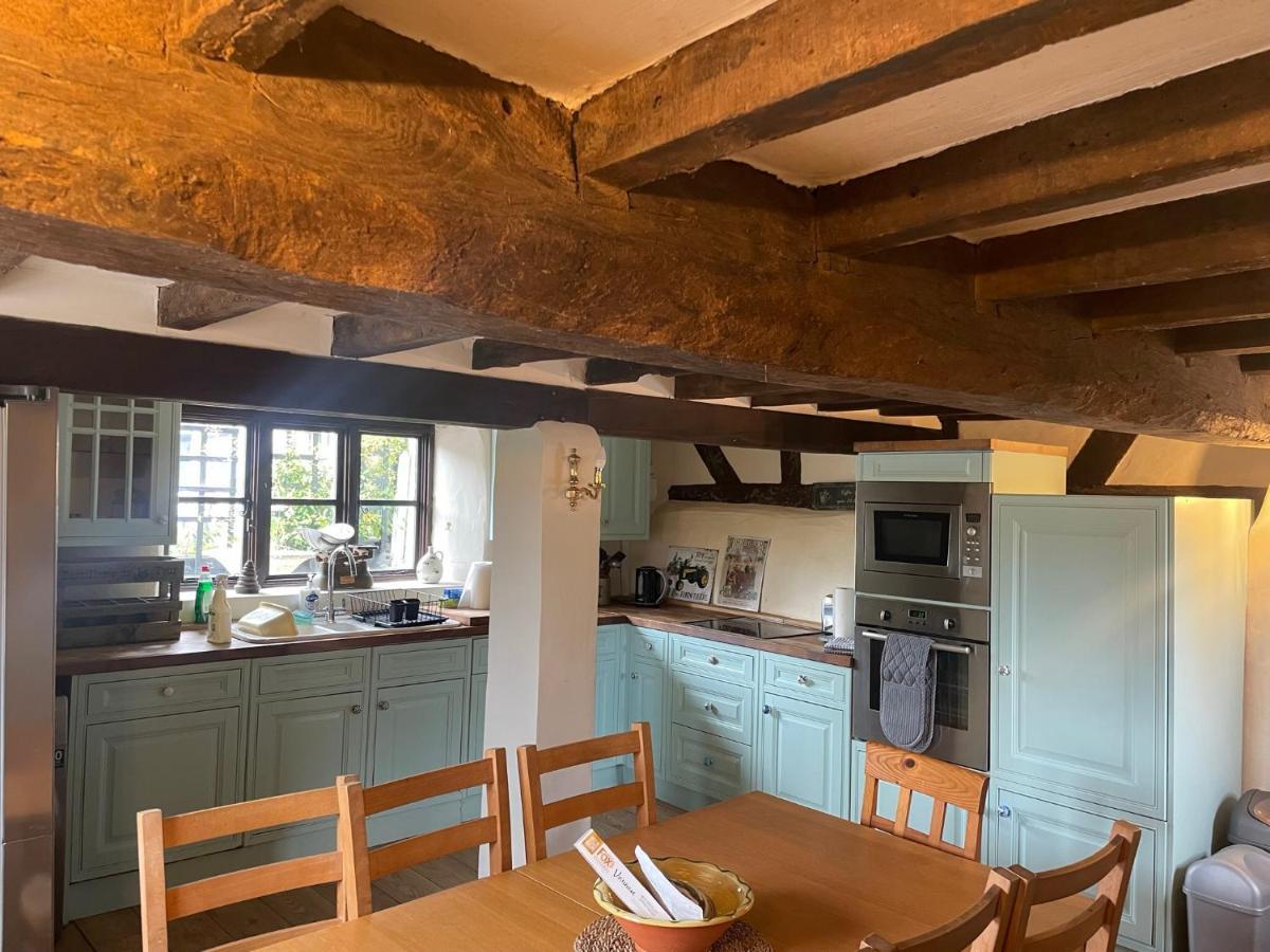 Hébergement de vacances Thatched With Wood Burner 16th Century Oxford